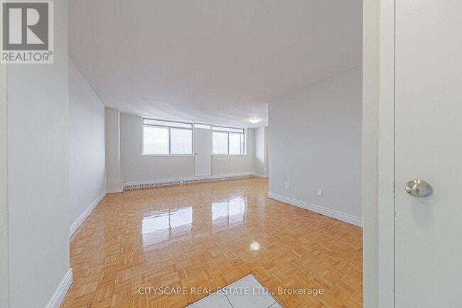 Building Photo - 100 Rowena Dr