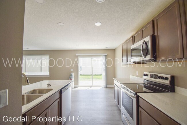 Foto del edificio - 3 br, 2.5 bath House - 2000 Adler Ct