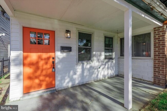 Foto del edificio - 4702 Meade St NE