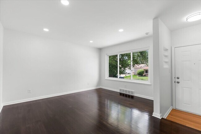 Foto del edificio - 21374 Ithaca Ave