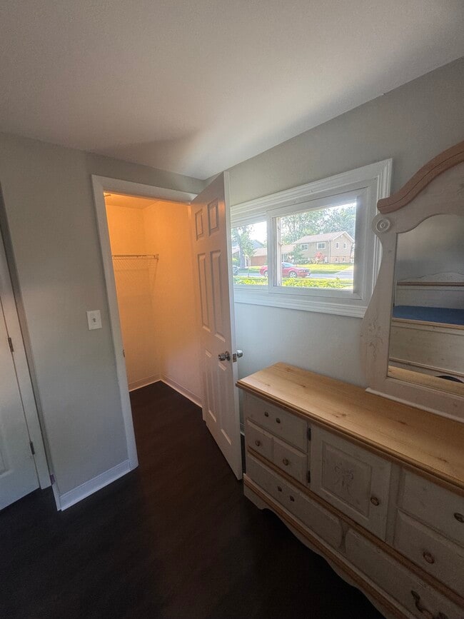 Foto del edificio - 555 Baxter Ln