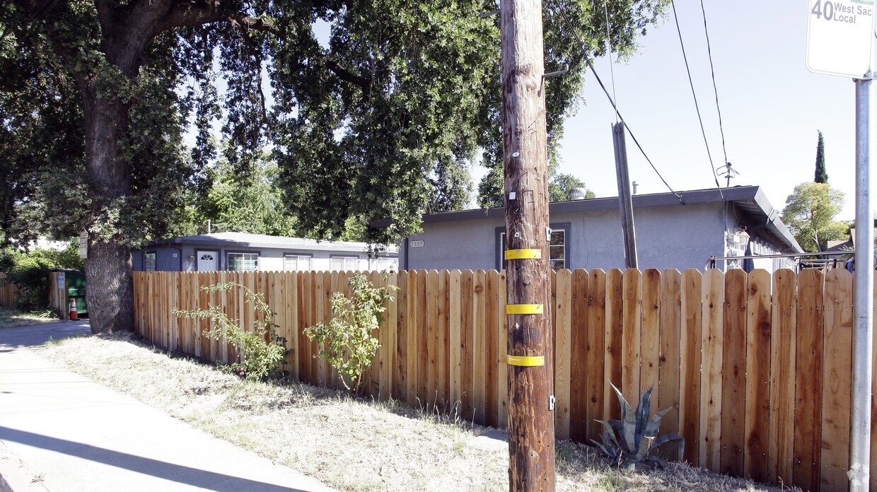 Primary Photo - 1505-1509 Sacramento Ave