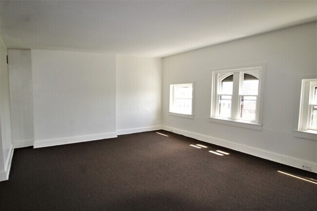 Building Photo - 1621 Park Ave