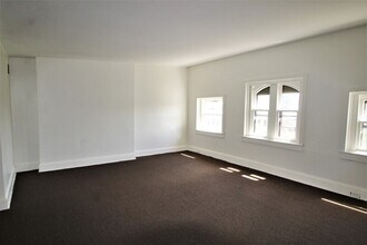 Building Photo - 1621 Park Ave