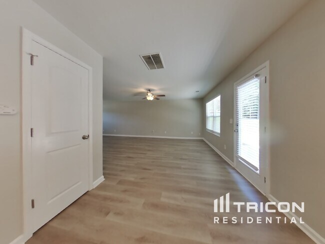 Foto del edificio - 976 Fellowship Rd