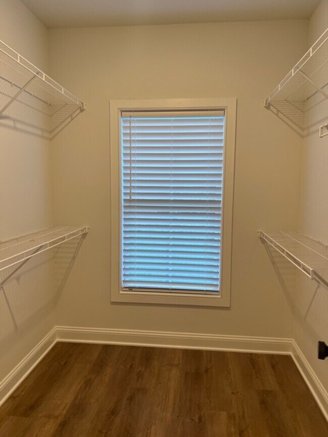 Foto del edificio - 238 Chenoweth Ln