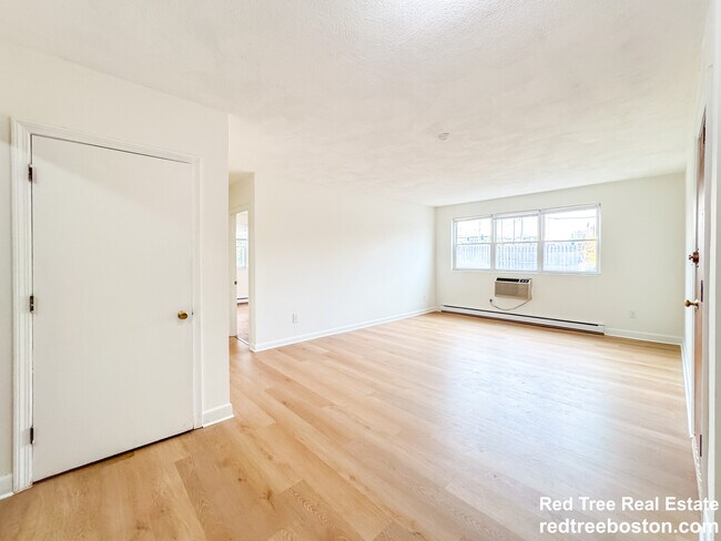 Building Photo - 11 Hodges Ave