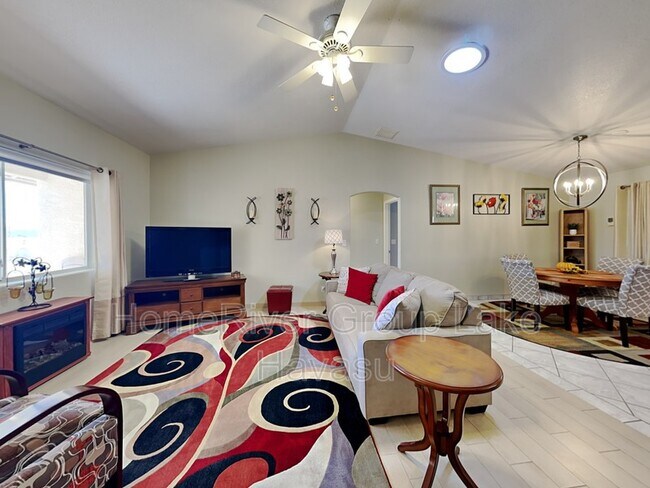 Building Photo - 3019 Gatewood Dr