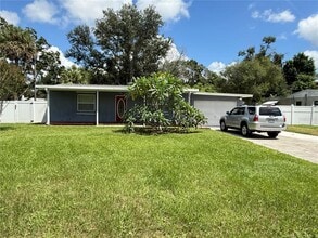 Building Photo - 4423 Crestwood Dr N