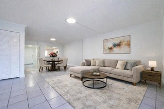 Building Photo - 400 Golden Isles Dr