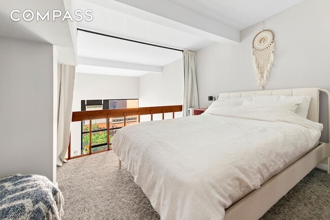 Foto del edificio - 350 E 62nd St