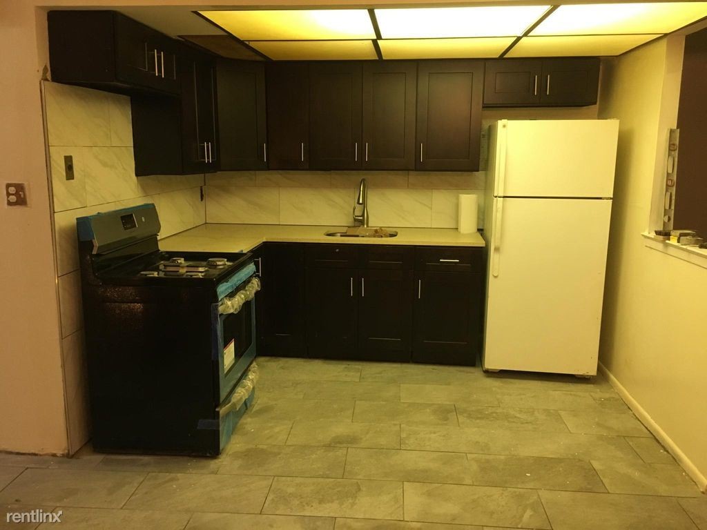Primary Photo - 3 br, 1 bath Apartment - 1320 Metcalf Ave