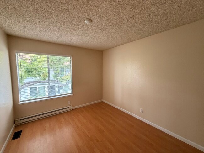 Foto del edificio - 5044 Bridgepointe Pl