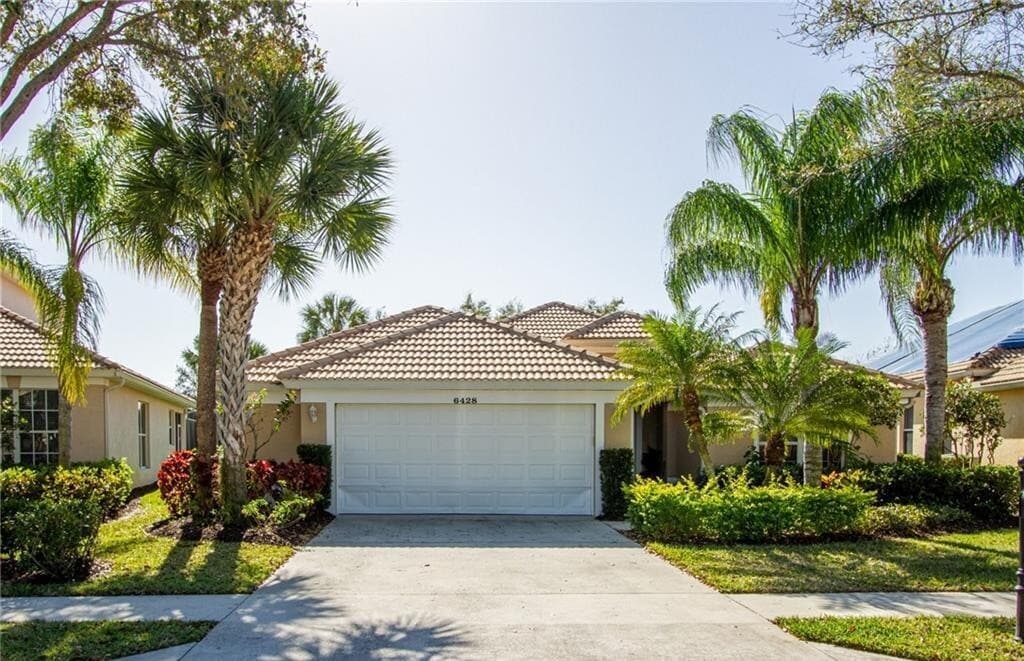 Foto principal - 6428 Waverly Green Way