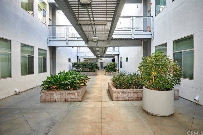 in complex area - 435 W Center Street Promenade