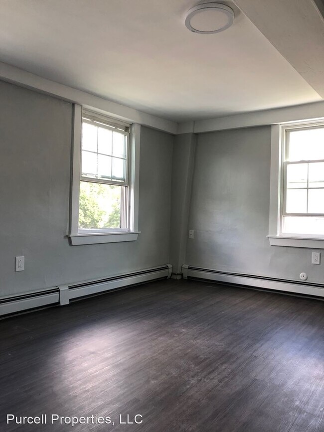 Building Photo - 1 br, 1 bath Apartment - 21 Main St