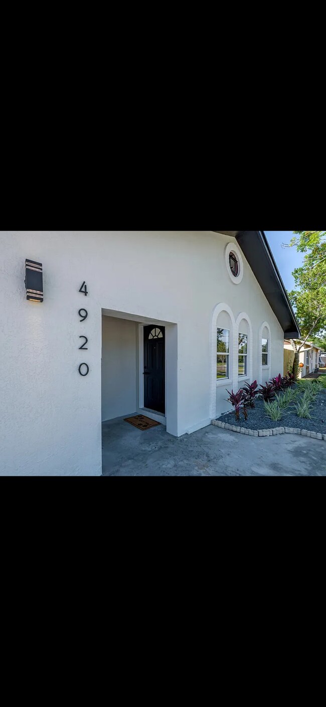 Foto del edificio - 4920 30th Ave N