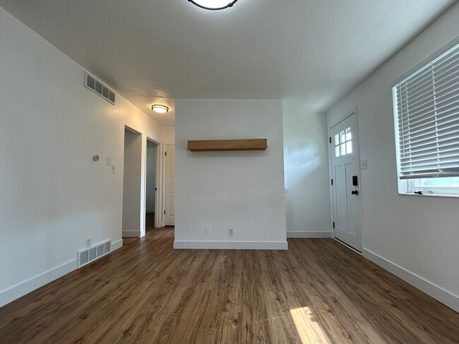 Building Photo - 519 S 330 E