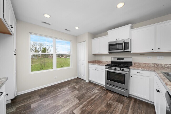 Building Photo - 146 Goldenrod Dr