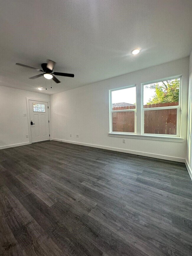 Foto del edificio - 7611 Shotwell St