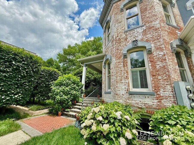 Foto del edificio - 1903 3rd St NW