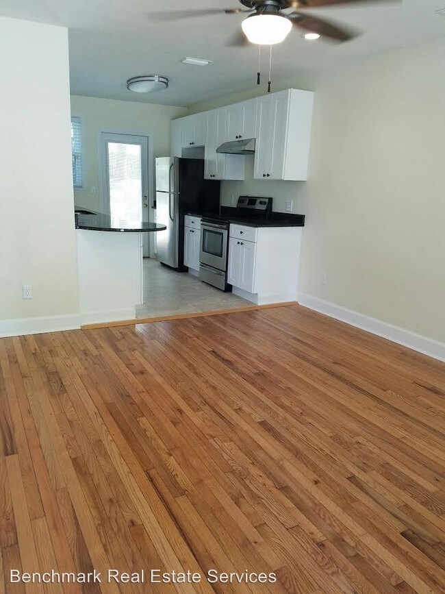 Building Photo - 1343 Colonial Dr