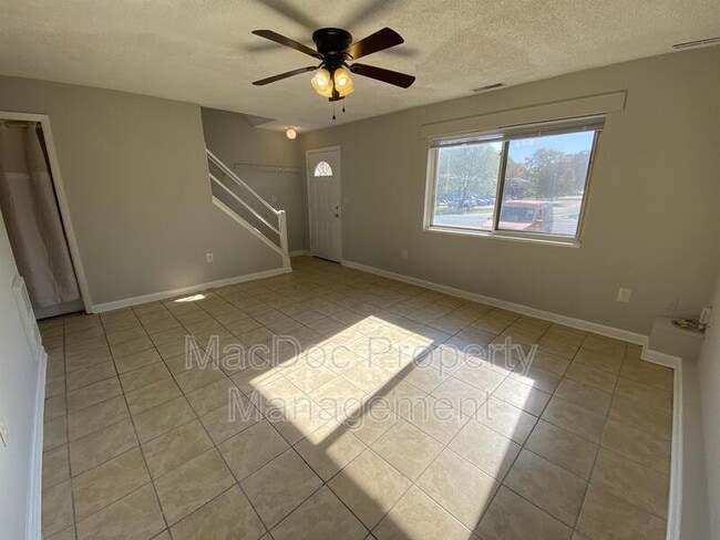 Building Photo - 733 Bellows Ave