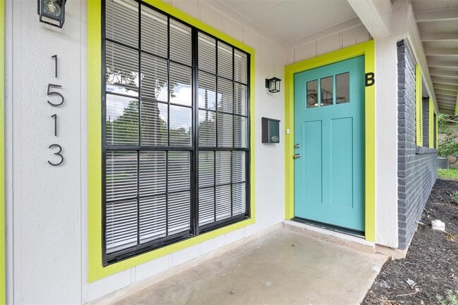 Foto del edificio - 1513 Braes Ridge Dr