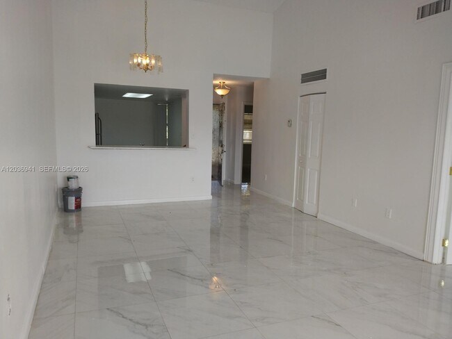Foto del edificio - 805 SW 113th Way