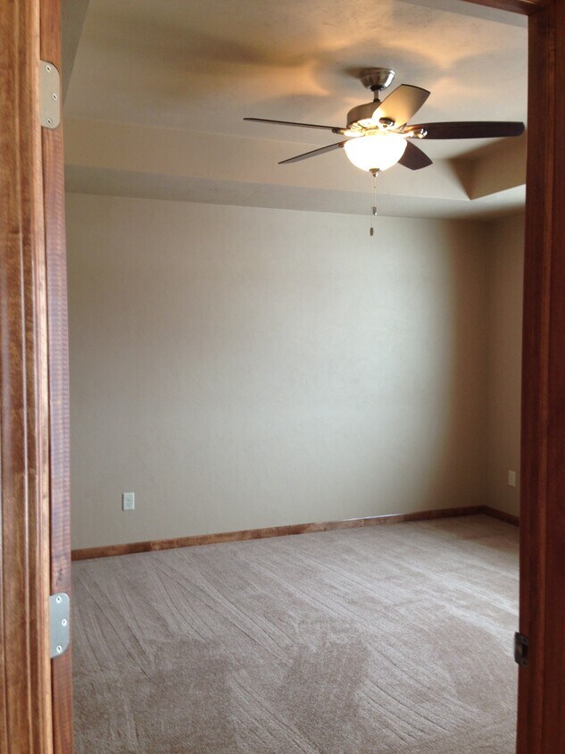 Building Photo - 2352 Jacobsen Rd