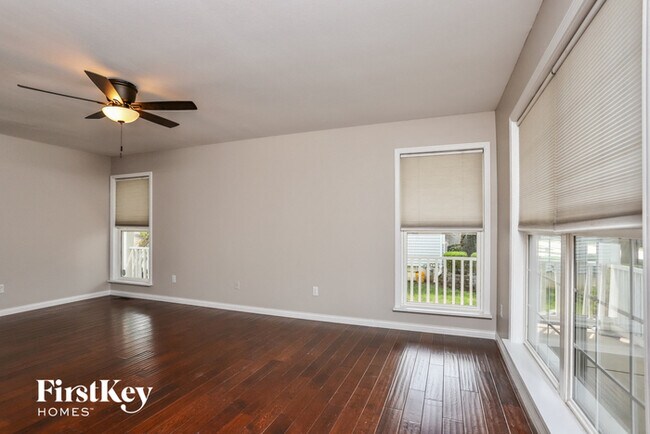 Building Photo - 233 Royallsprings Pkwy