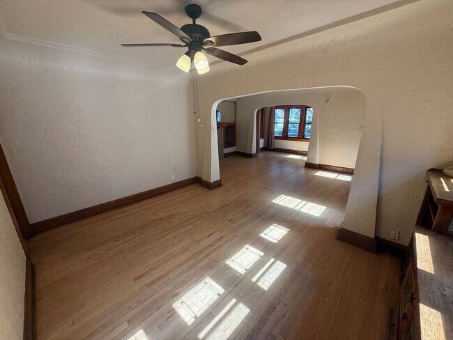 Foto del edificio - 3145-3147 N 50th St.,