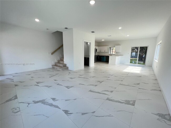 Foto del edificio - 436 NW 14th Way