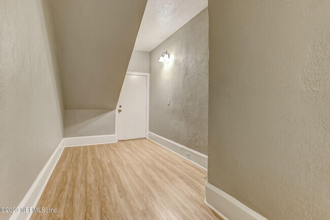 Foto del edificio - 2743 Vernon Terrace