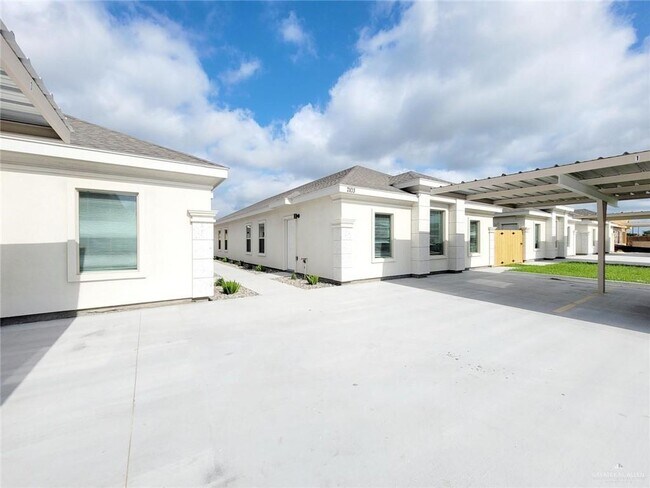 Foto del edificio - 7007 N 59th St
