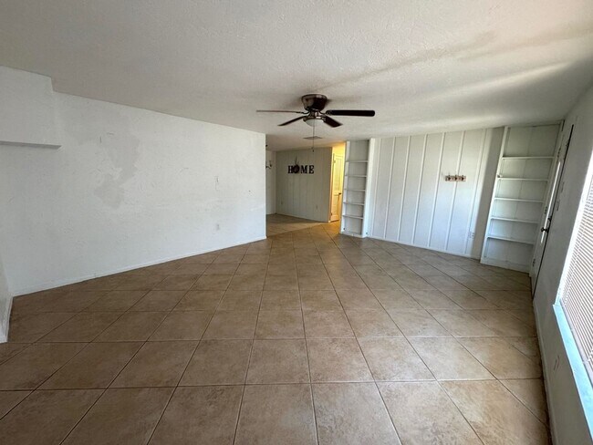 Building Photo - Spacious 2-Bed/2-Bath + Bonus Room Home fo...