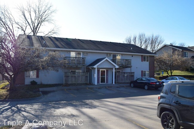 Building Photo - 5250 Dakota Dr