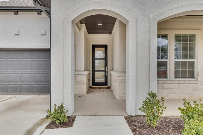 Building Photo - 8517 Grenadier Dr