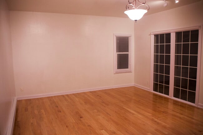 Foto del edificio - 8203 Park Ave SE