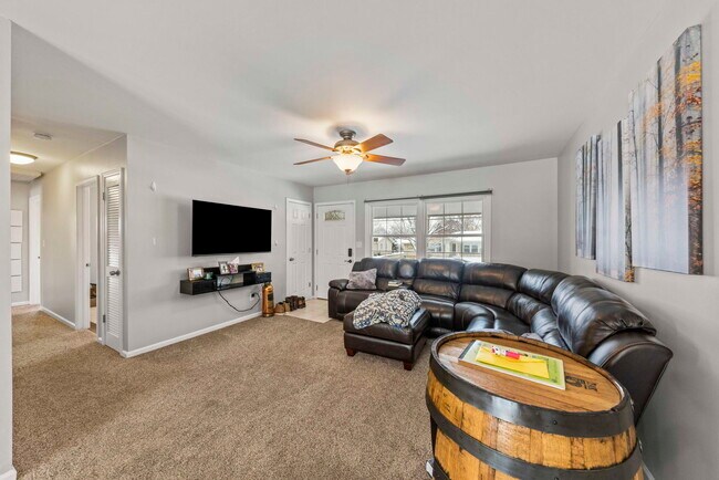 Foto del edificio - 1620 Lucylle Ave