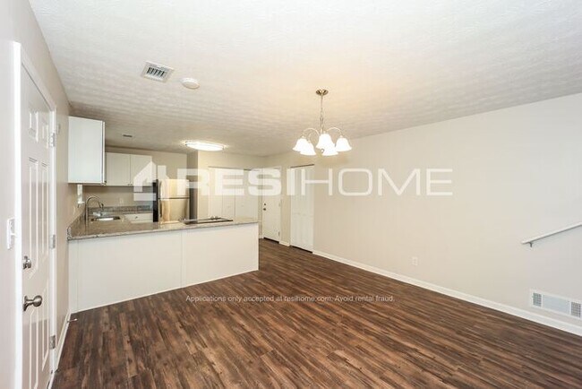 Building Photo - 6926 Apache Ln