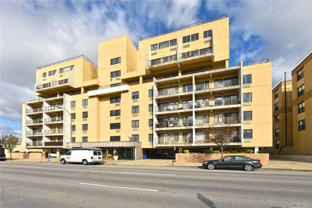 235 W Park Ave Unit 201, Long Beach, NY 11561 Room for Rent in Long