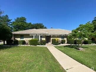 Building Photo - 9 Brookfield Ct