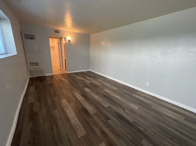 Photo - Garden Level Studio Within Walking Distance to Exposition Park! Apartment