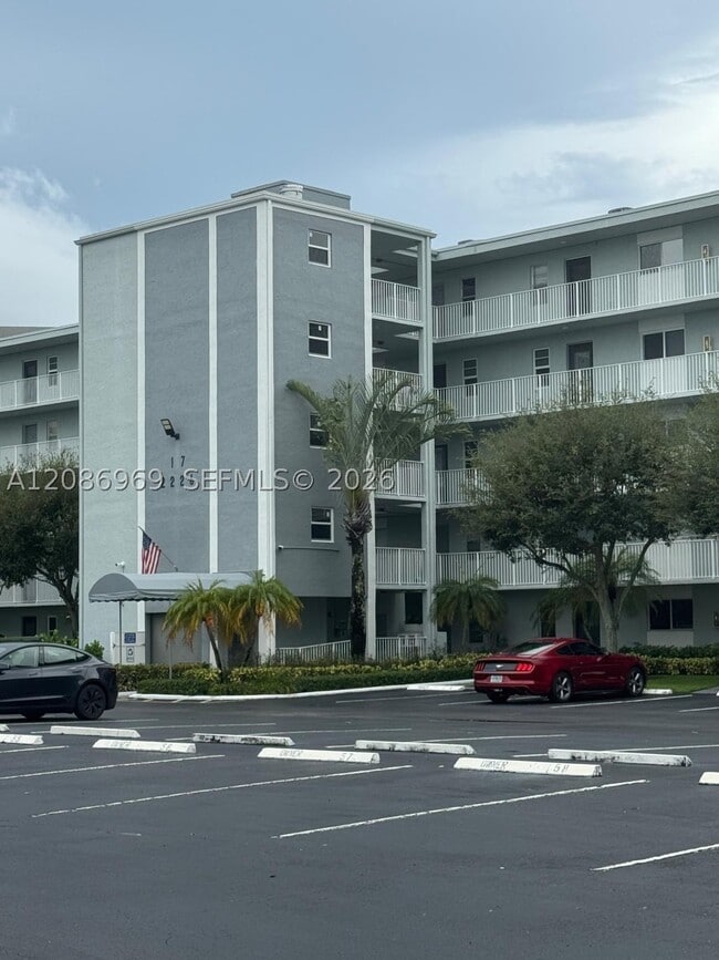 Building Photo - 2226 N Cypress Bend Dr