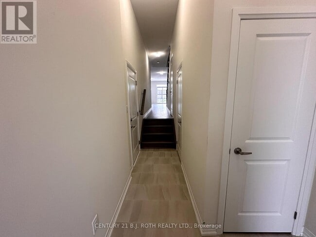 Building Photo - 110 Turnberry Ln
