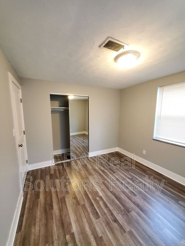Building Photo - 3636 Seabrook Ave