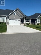 Building Photo - 386 Matese St