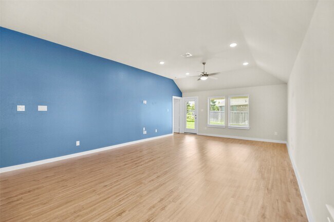 Foto del edificio - 18811 Cottonwood Bayou Ct