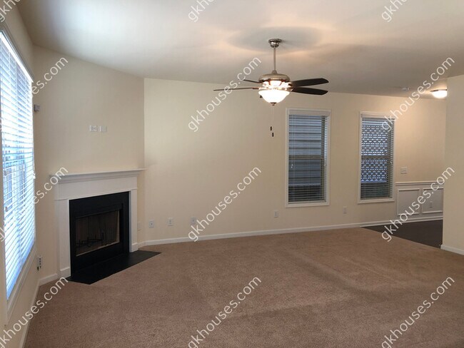 Building Photo - 117 Staley Dr